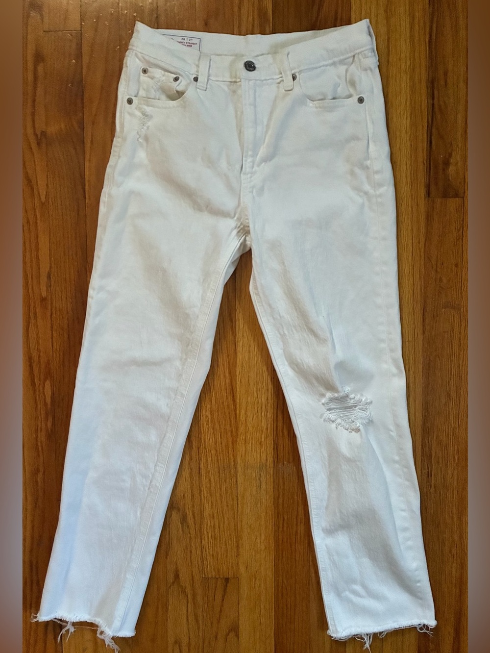 GAP High Rise Straight White Denim Jeans Distressed Knee Raw Hem Woman’s Size 2
